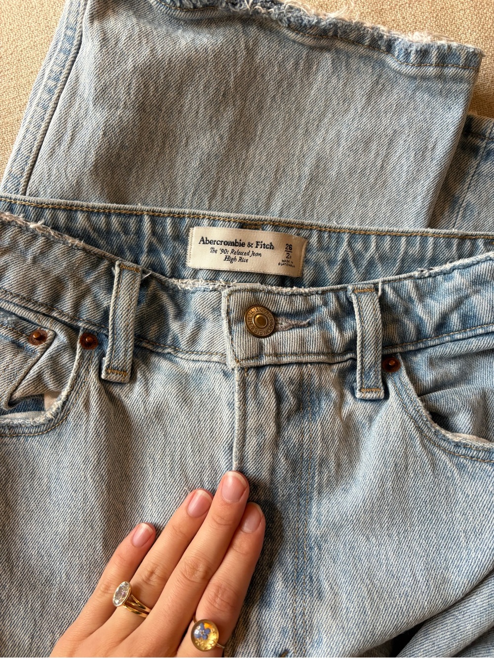 Abercrombie & Fitch 90’s Relaxed Jean High Rise - Picture 2 of 3